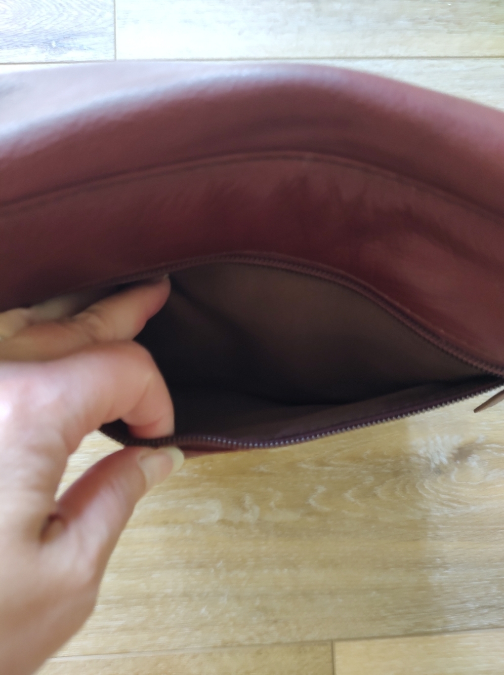 NEW ILI NEW YORK Calfskin Canada Crossbody Bag in Redwood NWT - Picture 14 of 16